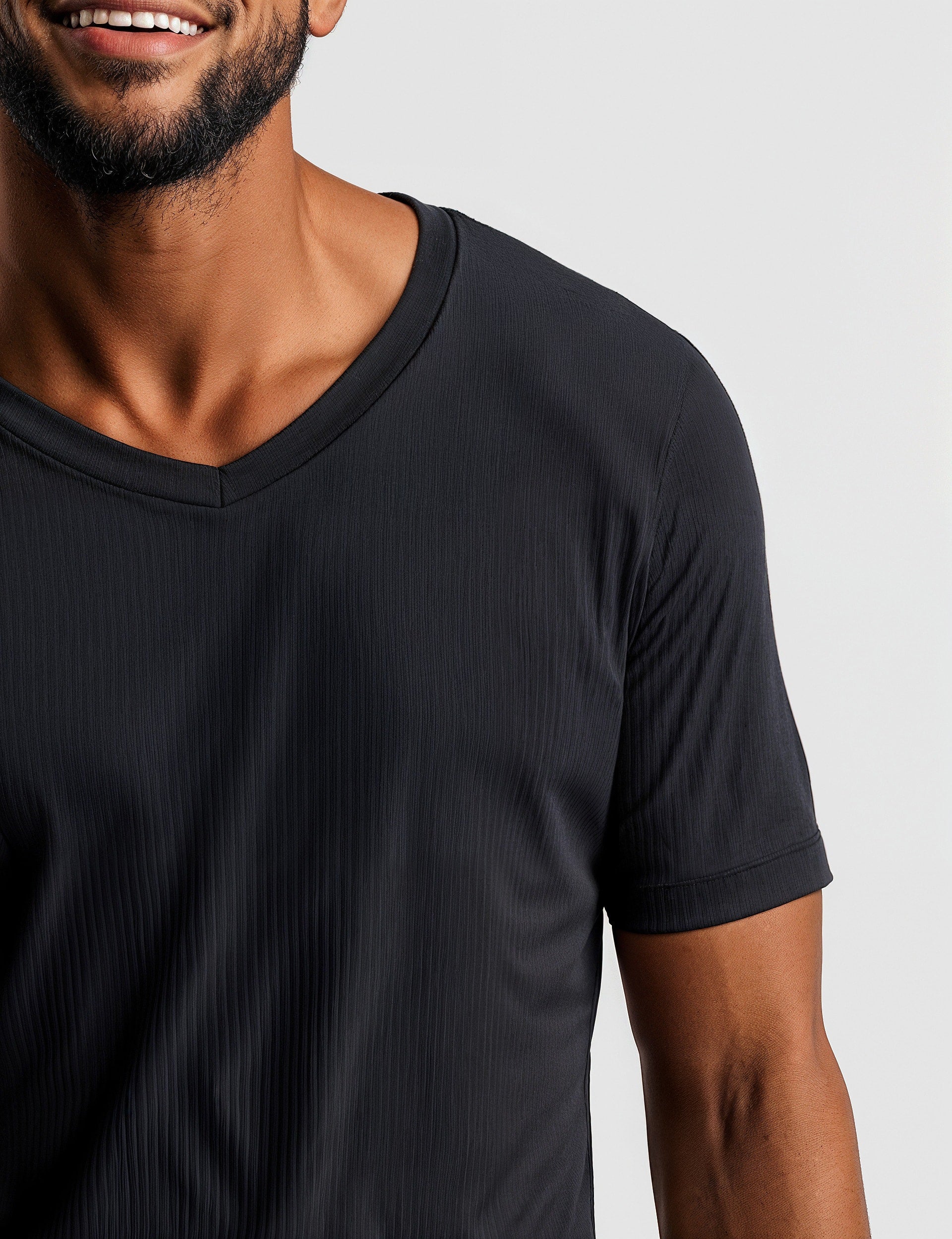 Ribbed V-Neck Tee 3